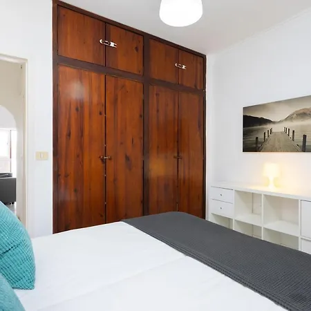 Comfortable At The Waterfront Apartment